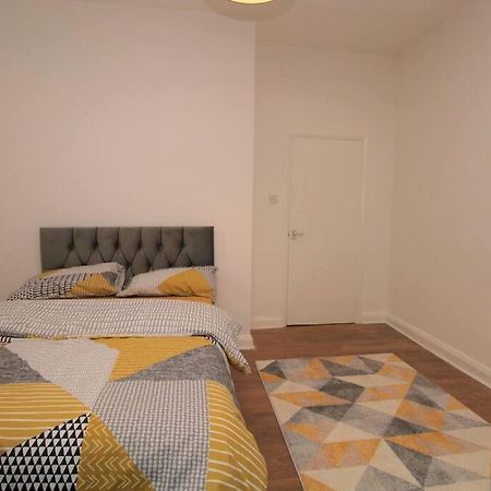 Апартаменты Ideal 2 Bed Flat Close To City Лондон Экстерьер фото